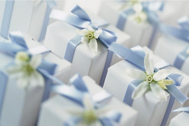 Gift Options for the Newly Married Couple- Attending Them After Marriage