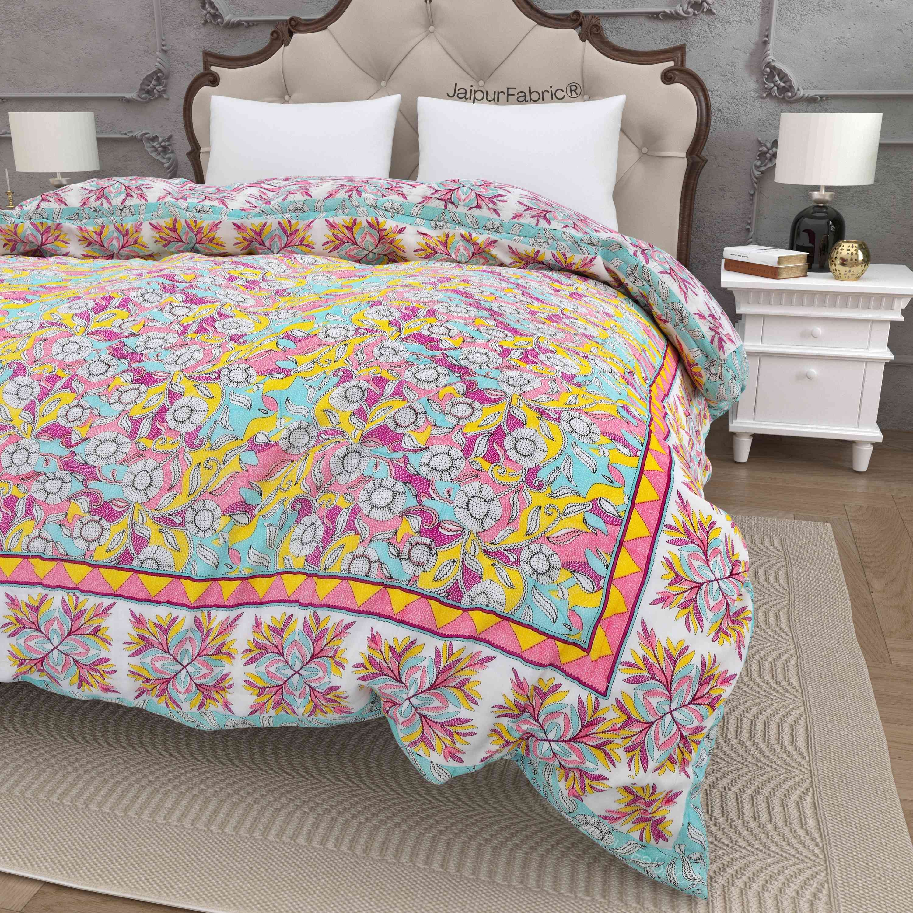 Tropical Dreamscape Colorful Lush Floral Patterns Reversible Quilt Double Bed Rajai