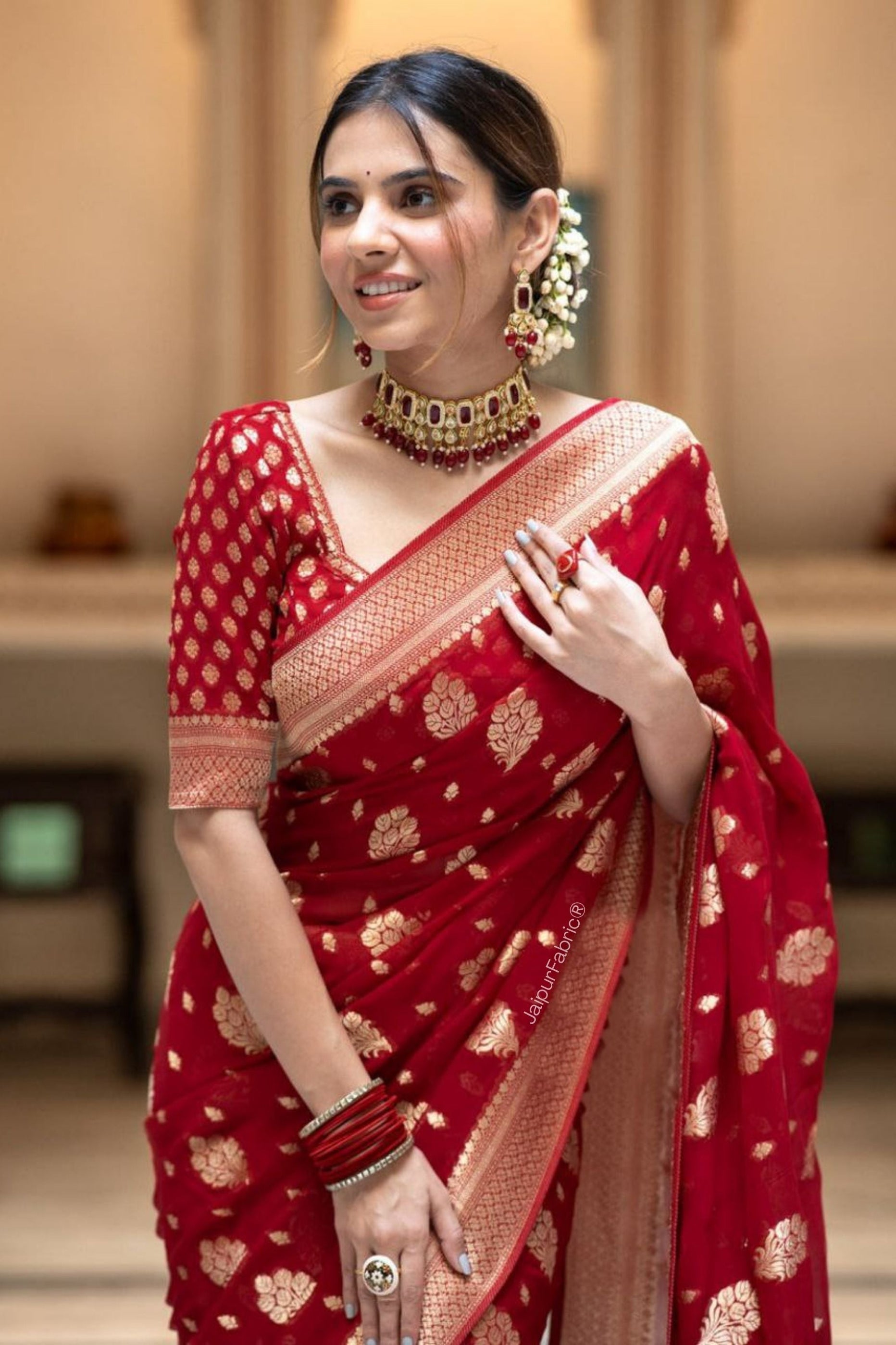 Red Banarasi Silk Saree With Blouse Piece