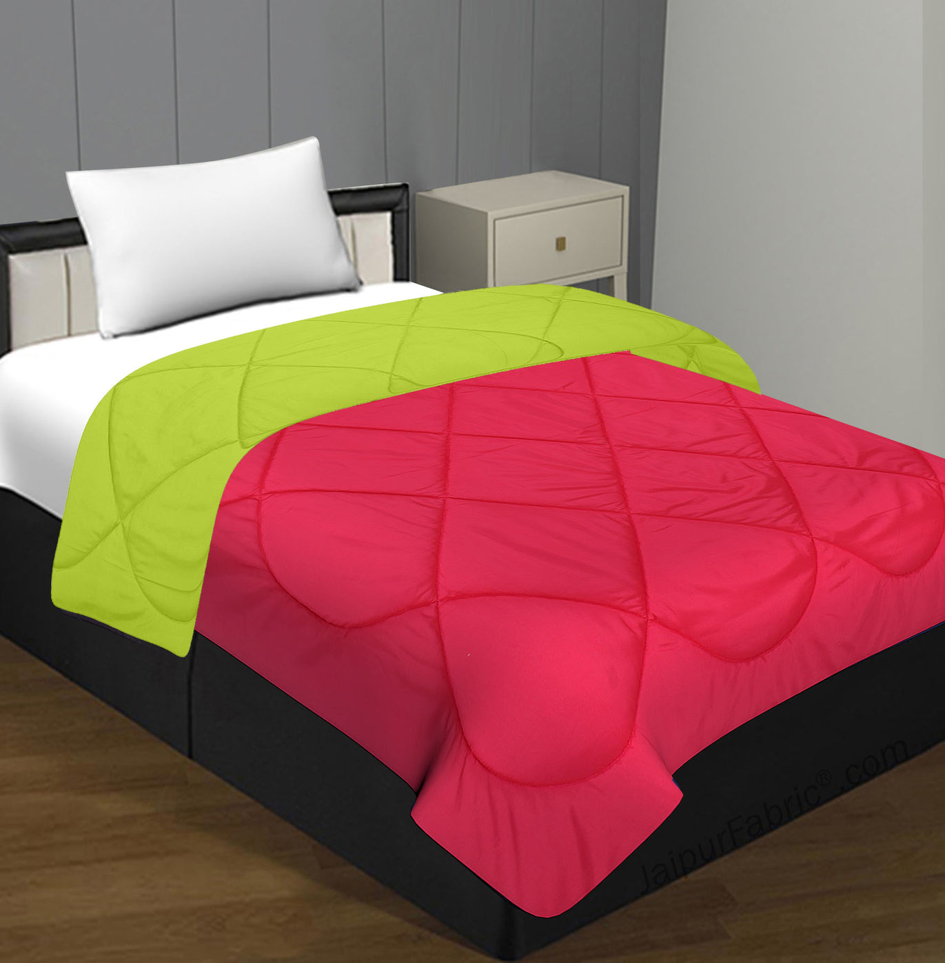 Dark Pink Parrot Green Single Bed Comforter