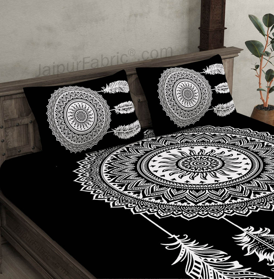 Big Feather Print Black & White Bedsheet