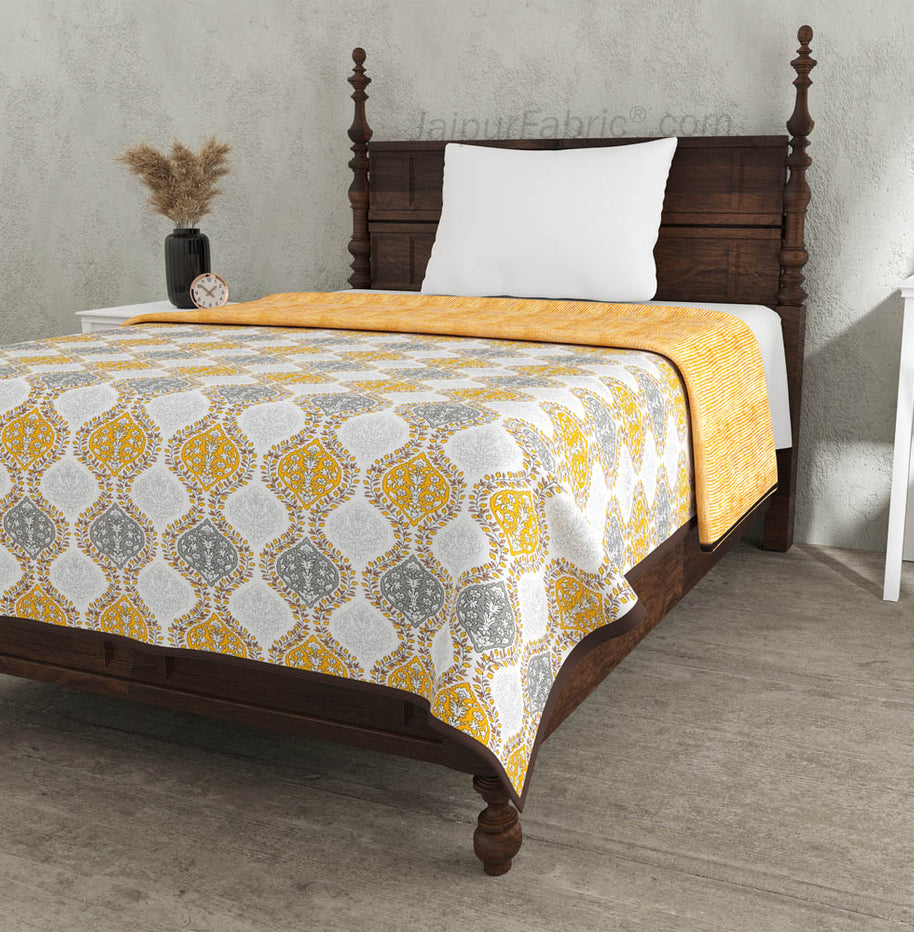 Wavy Ethnic Yellowish Grey Single Bed Dohar Blanket