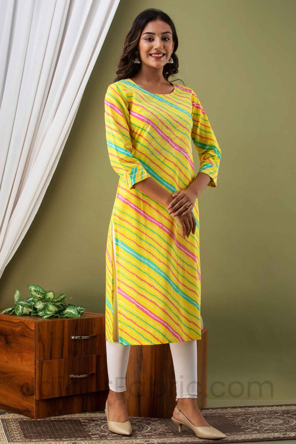 Women Yellow Lehriya Print Cotton Kurti