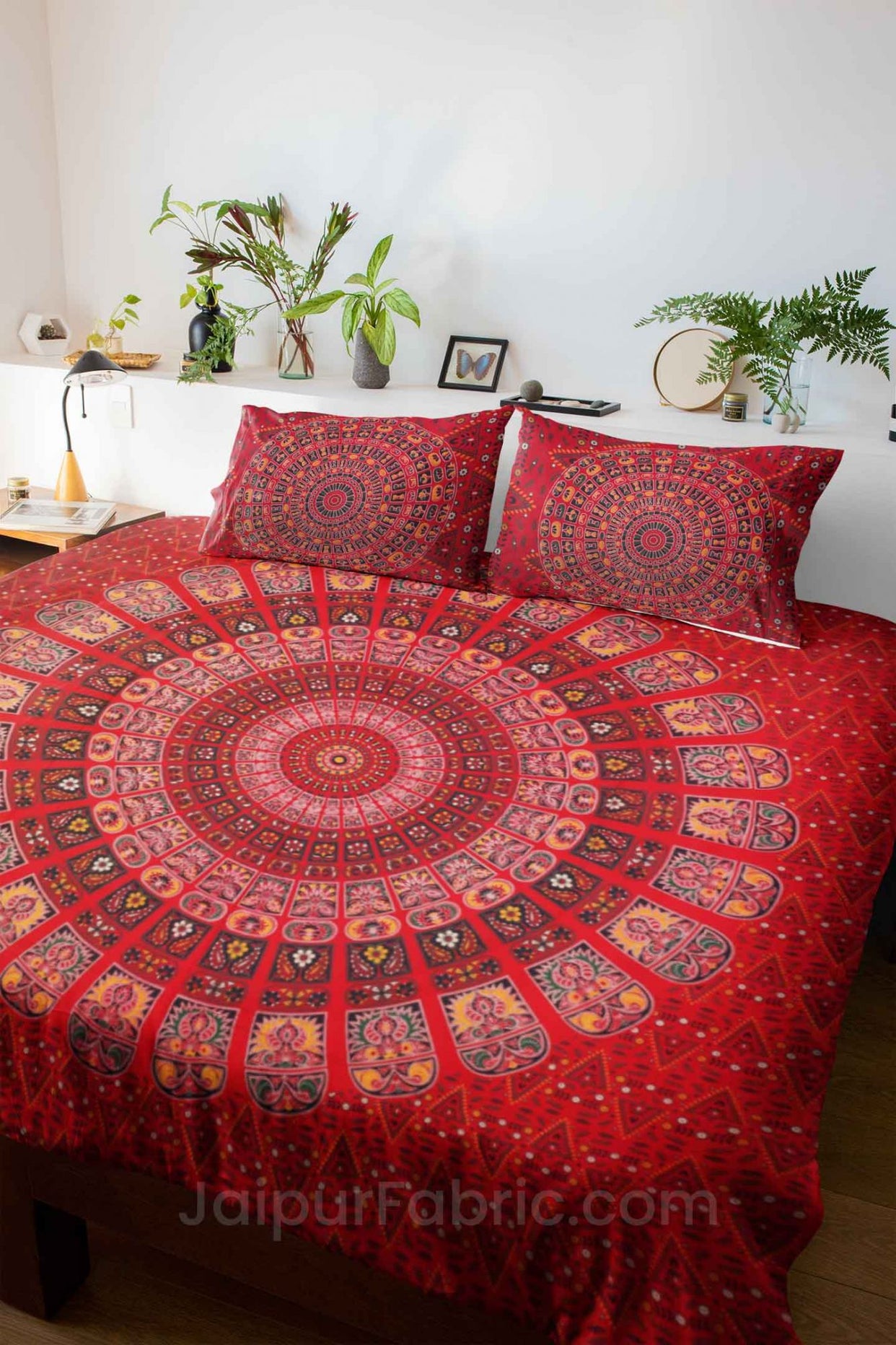 pure cotton red mandala zig zag print king size double bedsheet with 2 pillow covers